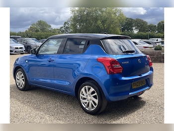 Used Suzuki Swift 2023 for sale - 79436162: Photo