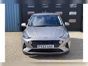 Used Hyundai i10 2023 for sale - 78111460: Photo