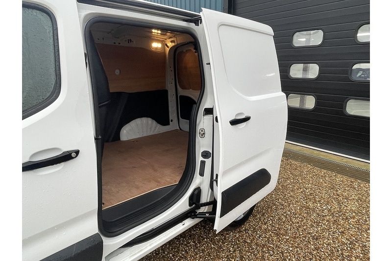 Used Vauxhall Combo 2020 for sale - 76962815: Photo 11