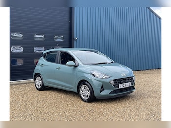 Used Hyundai i10 2023 for sale - 79436121: Photo