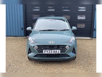 Used Hyundai i10 2023 for sale - 79436121: Photo