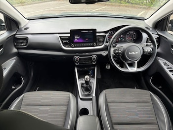 Used Kia Stonic 2023 for sale - 79199339: Photo