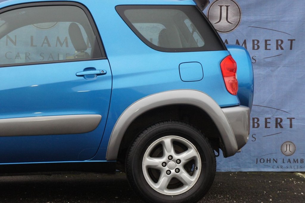 Used Toyota RAV4 2003 for sale - 77546904: Photo 3