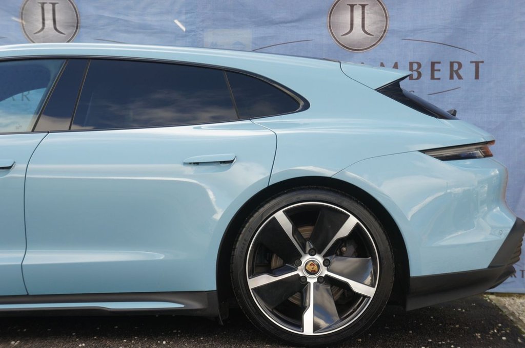 Used Porsche Taycan 2022 for sale - 77571703: Photo 3