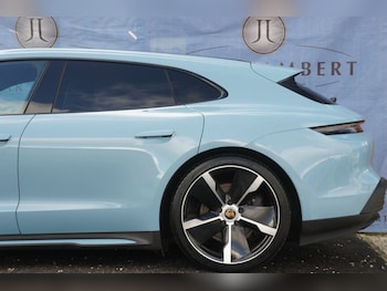 Used Porsche Taycan 2022 for sale - 77571703: Photo