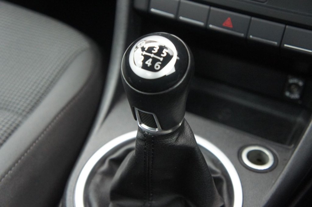 Used Volkswagen Beetle 2013 for sale - 77593875: Photo 14