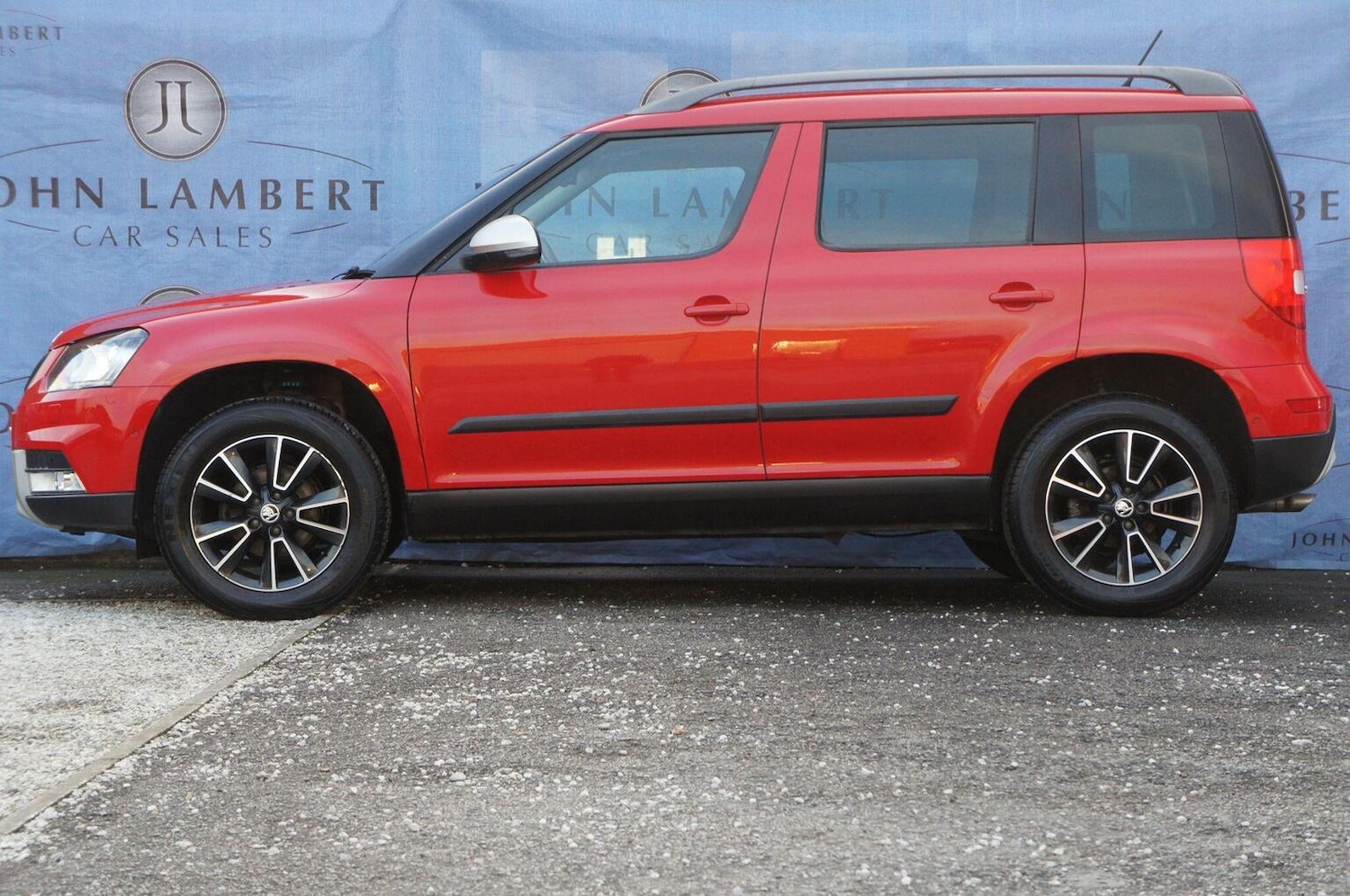 Used Skoda Yeti 2015 for sale - 76914425: Photo 2