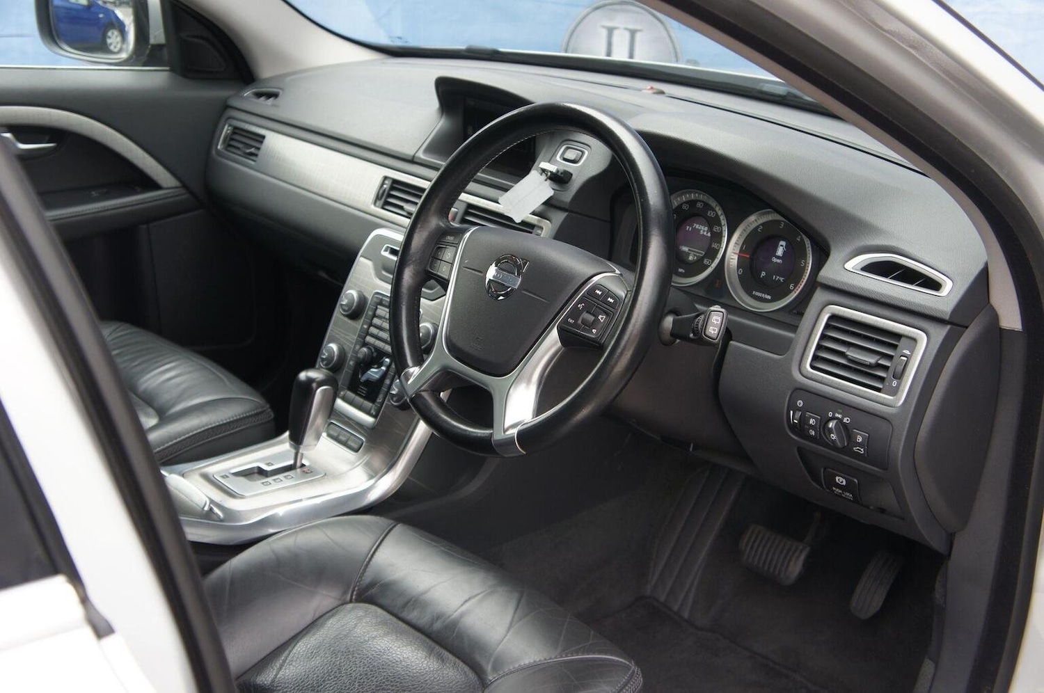 Used Volvo XC70 2012 for sale - 76914430: Photo 8