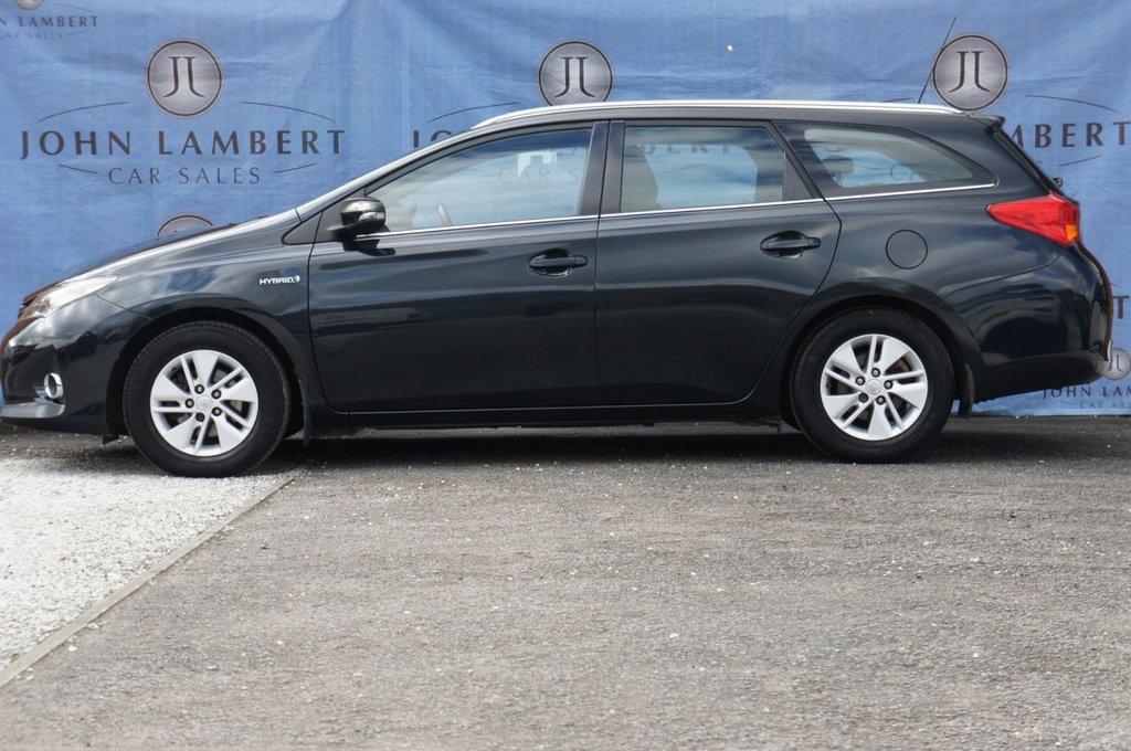 Used Toyota Auris 2013 for sale - 78056665: Photo 2