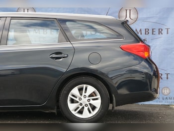 Used Toyota Auris 2013 for sale - 78056665: Photo