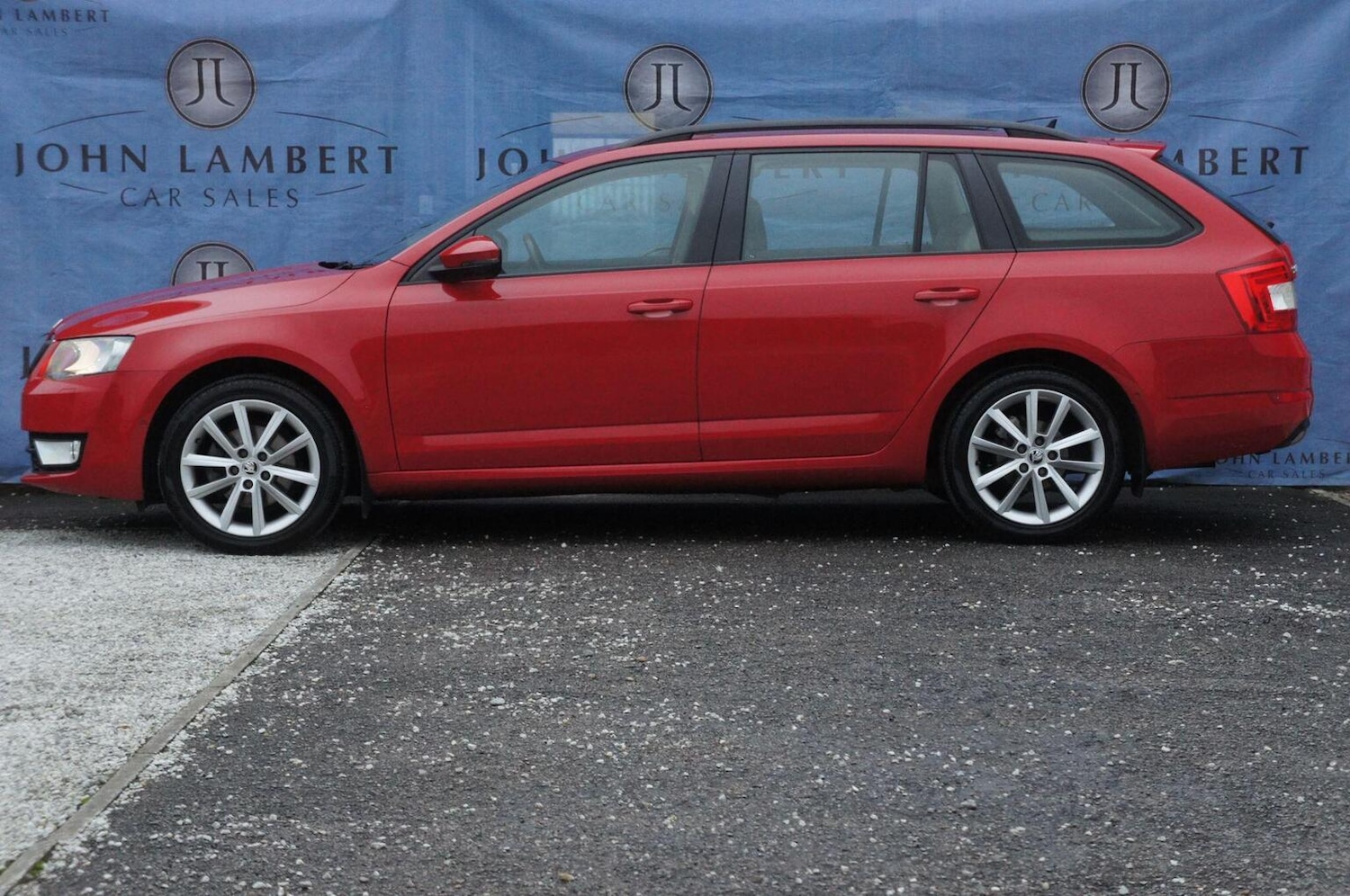 Used Skoda Octavia 2014 for sale - 76914426: Photo 2