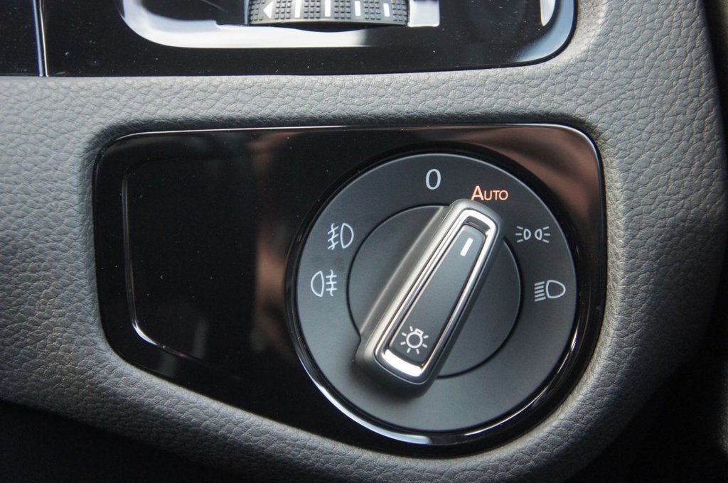 Used Volkswagen Golf 2018 for sale - 77313382: Photo 16