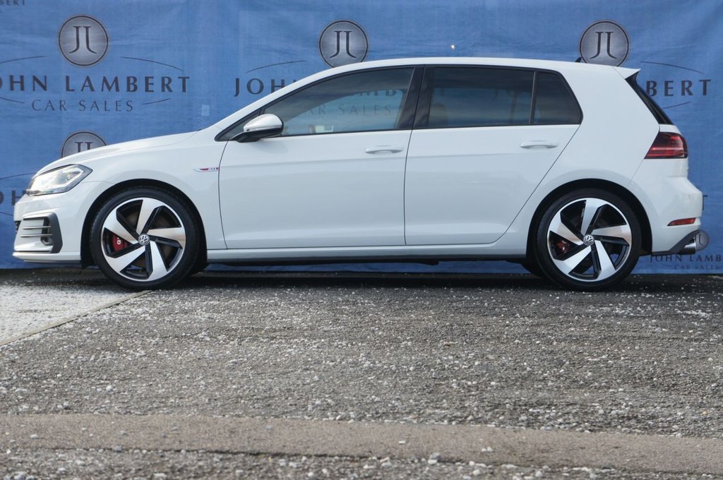 Used Volkswagen Golf 2018 for sale - 77313382: Photo 2