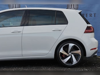 Used Volkswagen Golf 2018 for sale - 77313382: Photo