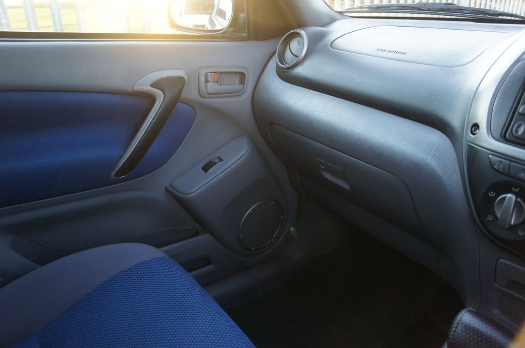 Used Toyota RAV4 2003 for sale - 77436426: Photo 17