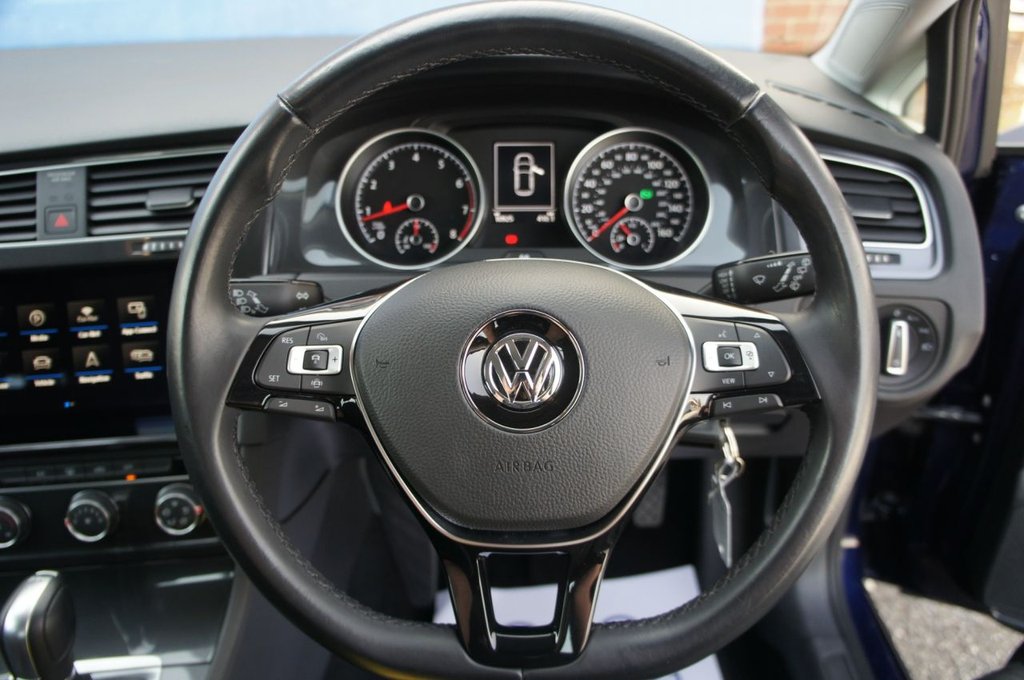 Used Volkswagen Golf 2019 for sale - 77764692: Photo 11