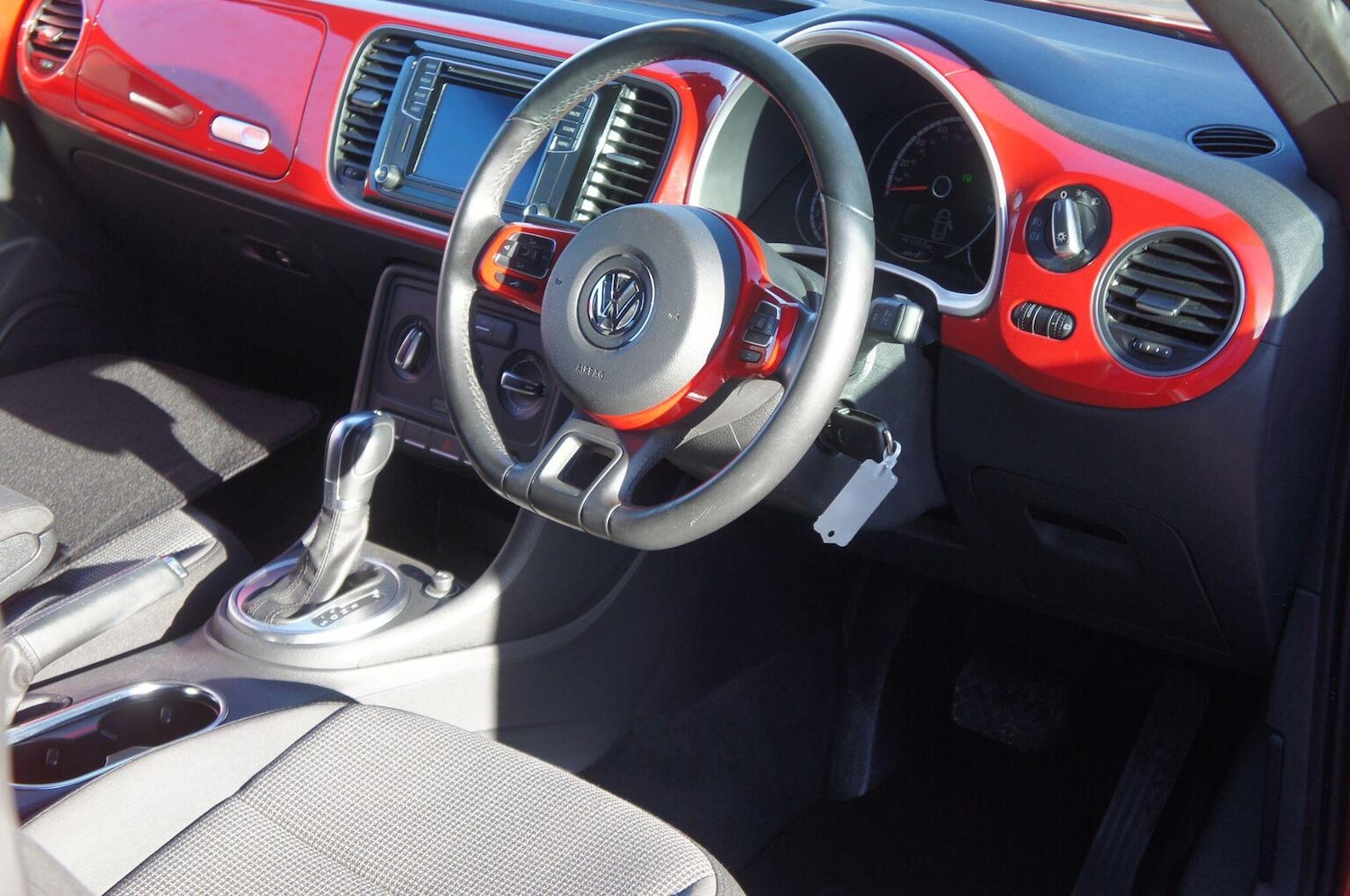 Used Volkswagen Beetle 2015 for sale - 76924491: Photo 8