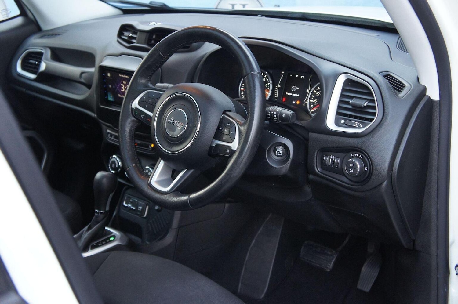 Used Jeep Renegade 2015 for sale - 76914427: Photo 8