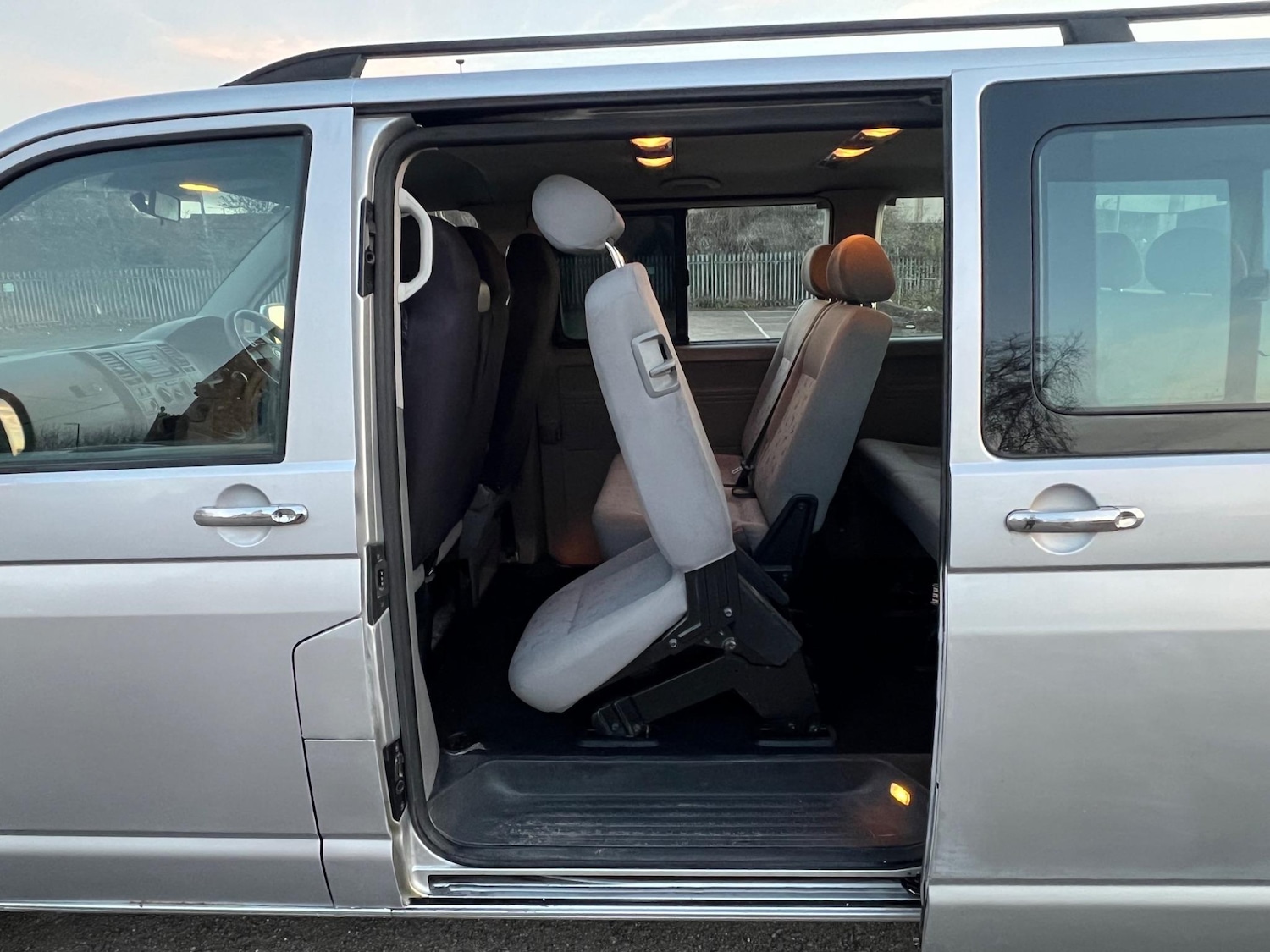 Used Volkswagen Transporter Shuttle 2009 for sale - 76573167: Photo 10