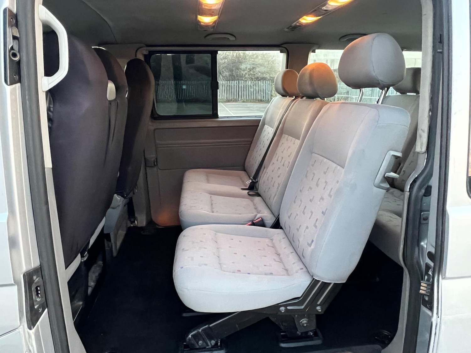 Used Volkswagen Transporter Shuttle 2009 for sale - 76573167: Photo 63