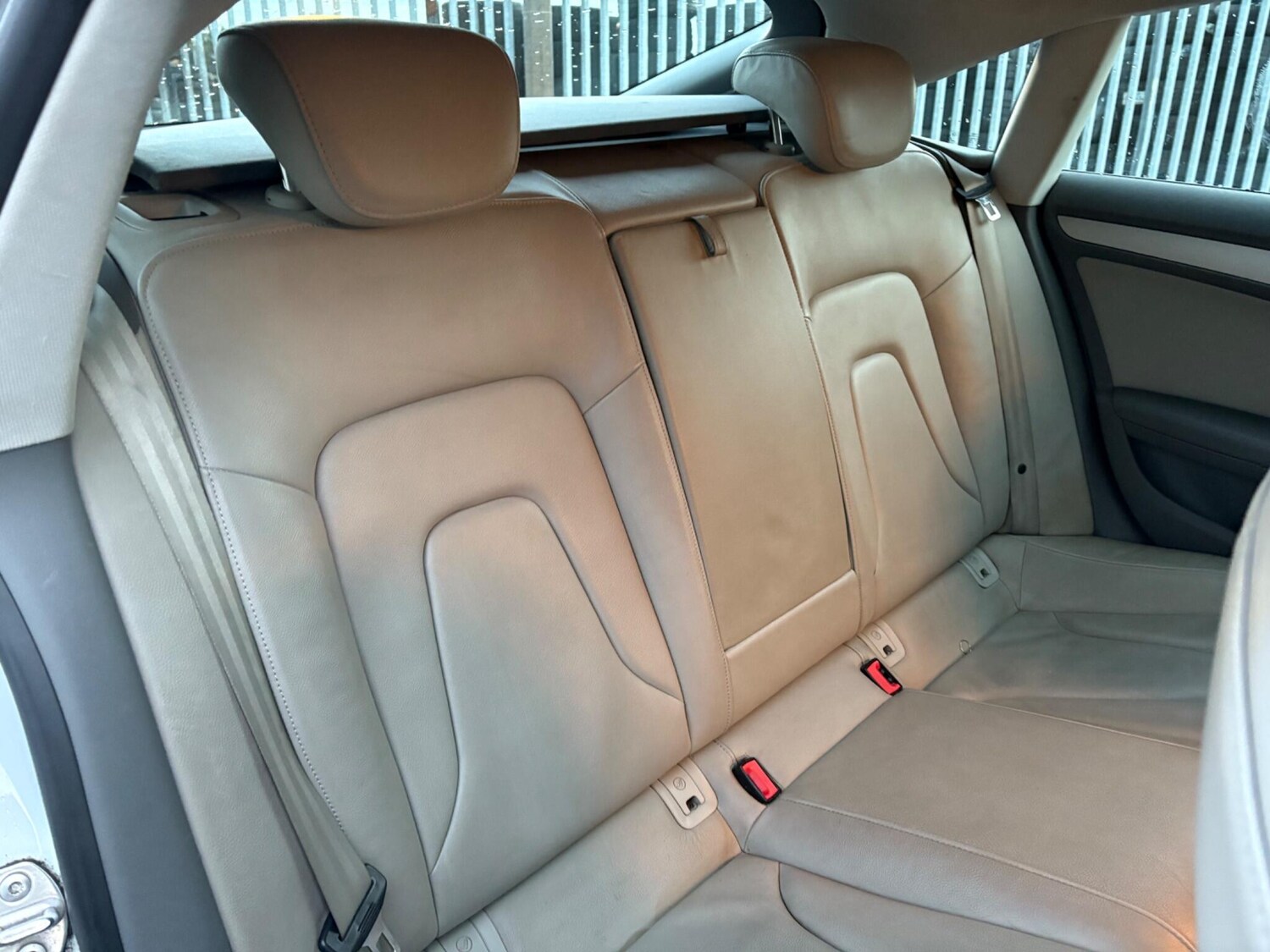 Used Audi A5 2010 for sale - 76337673: Photo 3