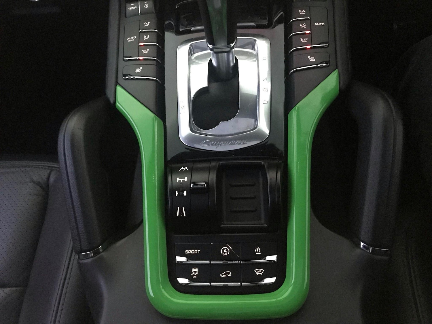 Used Porsche Cayenne 2012 for sale - 78205242: Photo 24