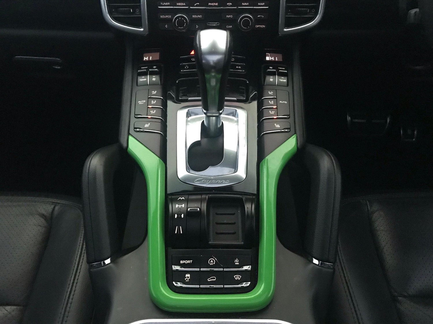 Used Porsche Cayenne 2012 for sale - 78205242: Photo 38