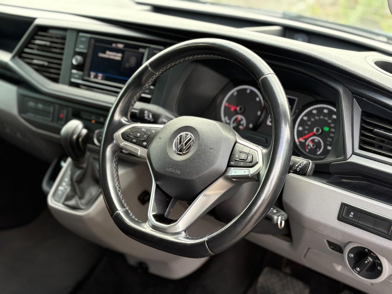 Used Volkswagen Transporter Shuttle 2020 for sale - 76260096: Photo 3