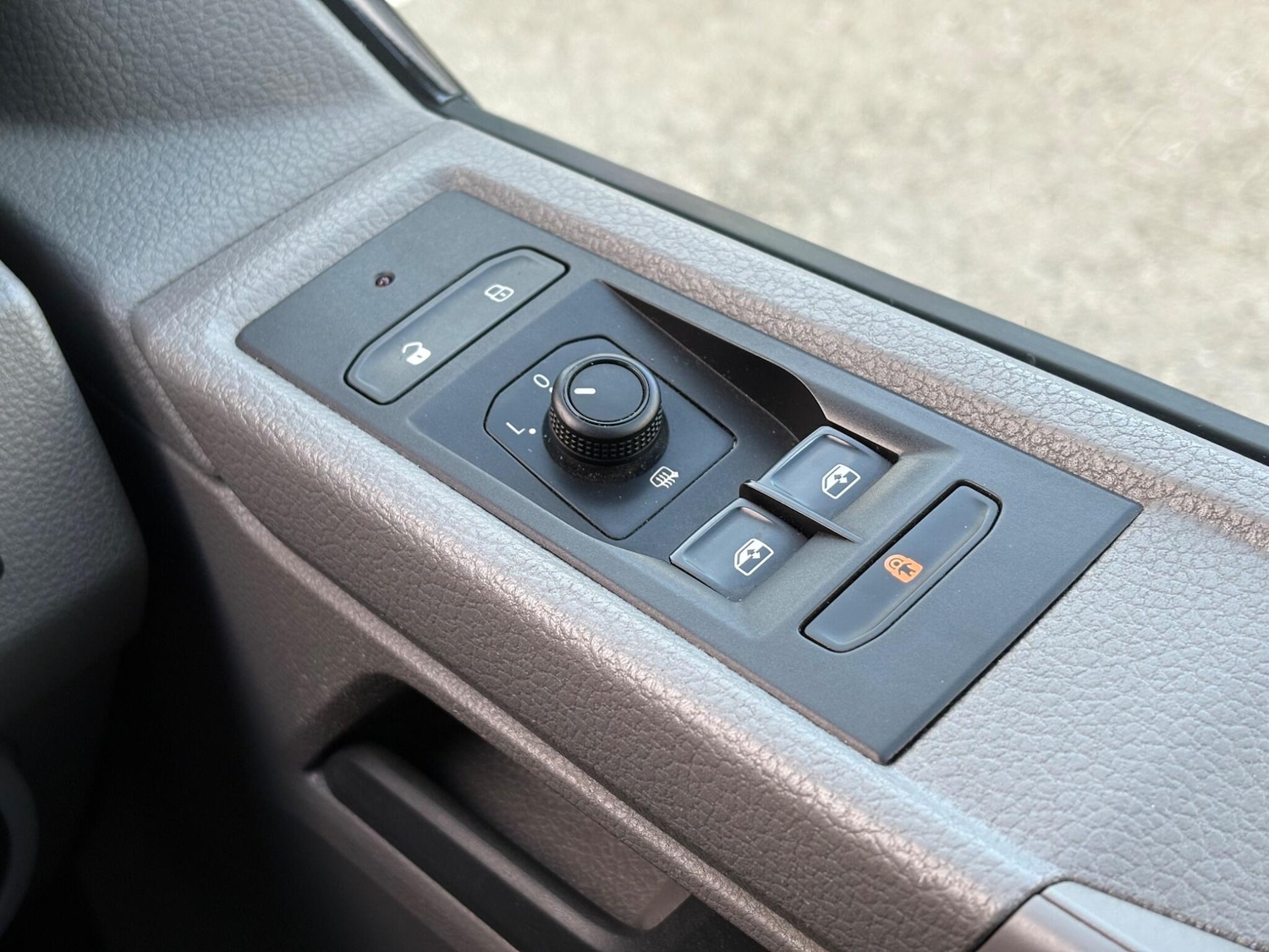 Used Volkswagen Transporter Shuttle 2020 for sale - 76260096: Photo 34