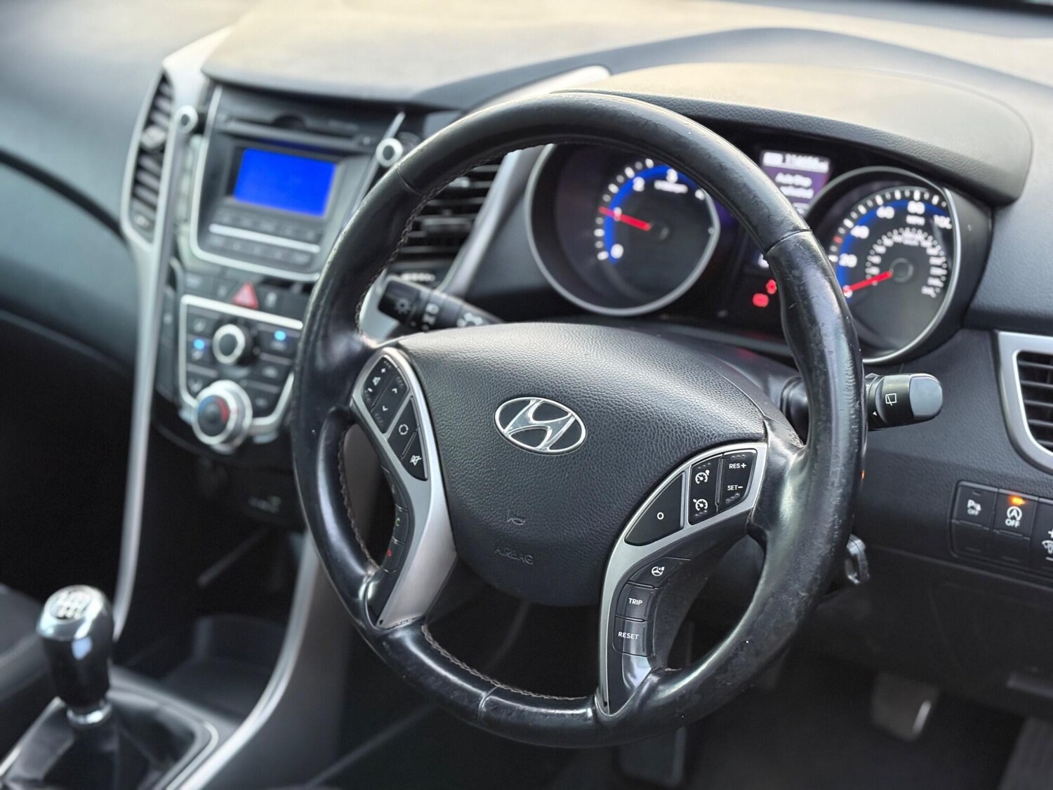 Used Hyundai i30 2014 for sale - 76349198: Photo 2