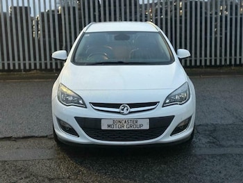 Used Vauxhall Astra 2013 for sale - 77769611: Photo