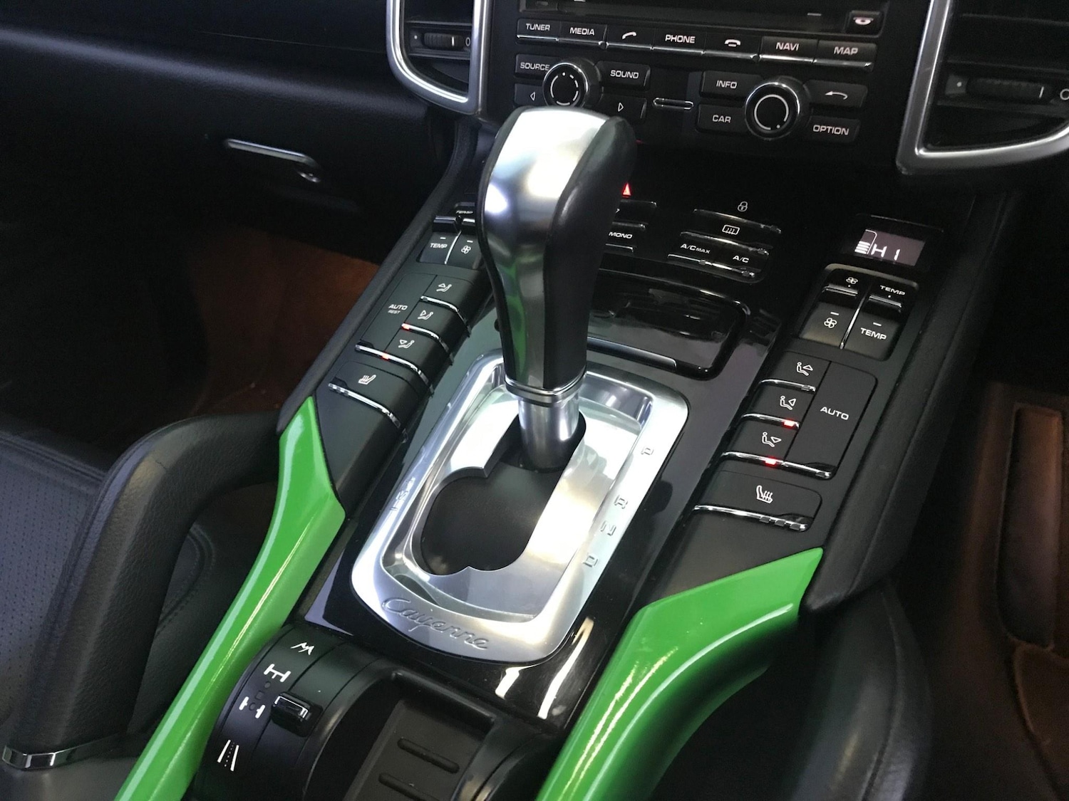 Used Porsche Cayenne for sale - 77511368: Photo 3