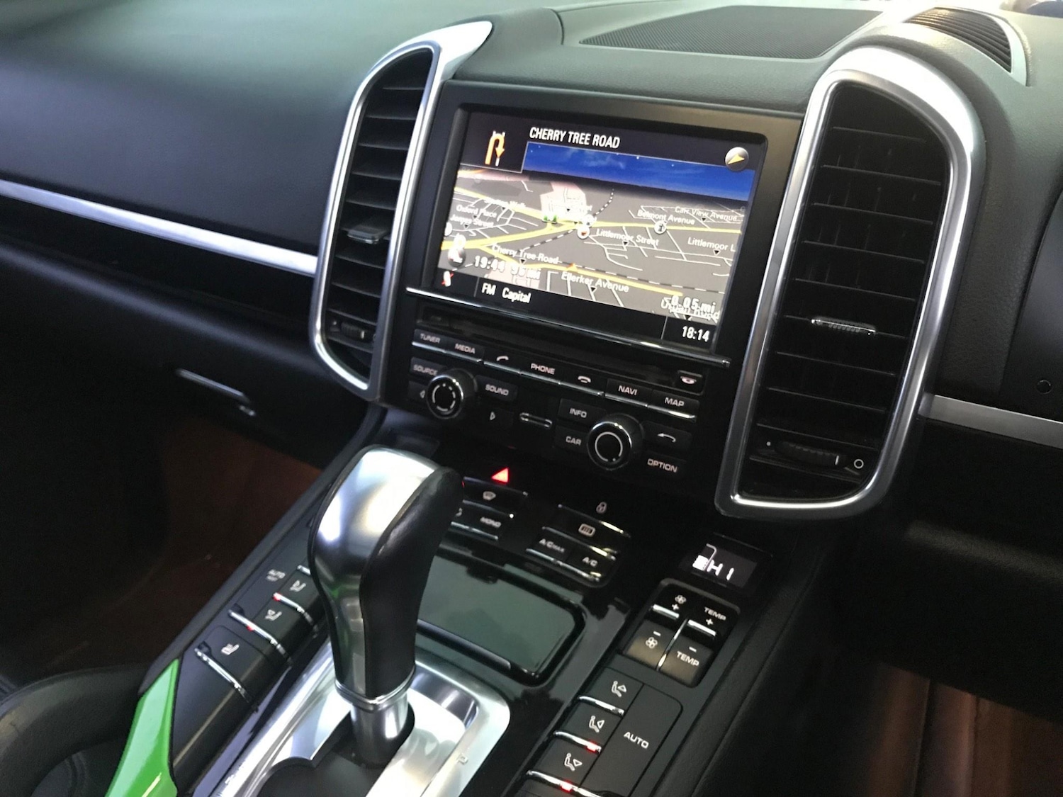 Used Porsche Cayenne for sale - 77511368: Photo 9