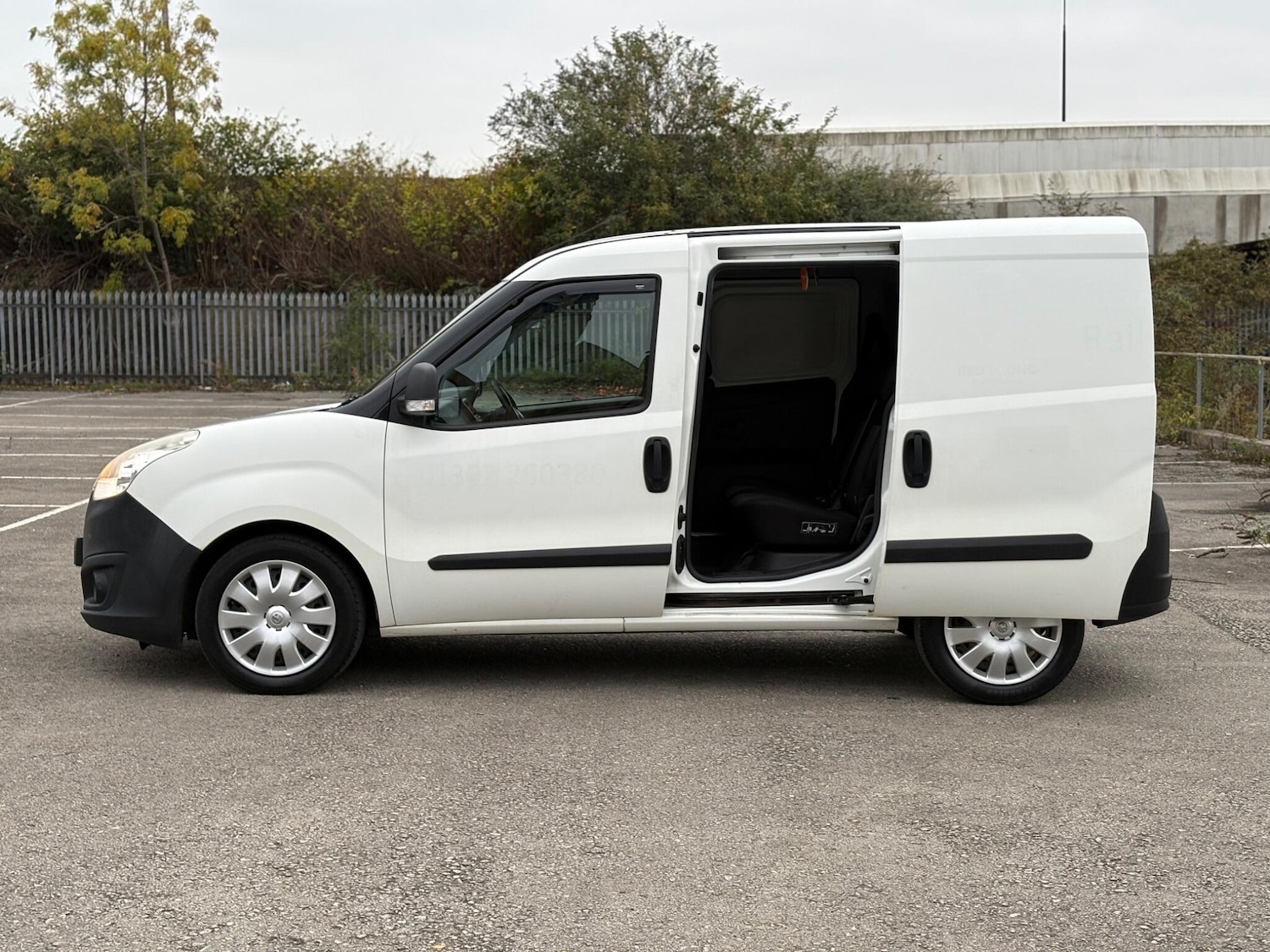 Used Vauxhall Combo 2014 for sale - 76270153: Photo 14