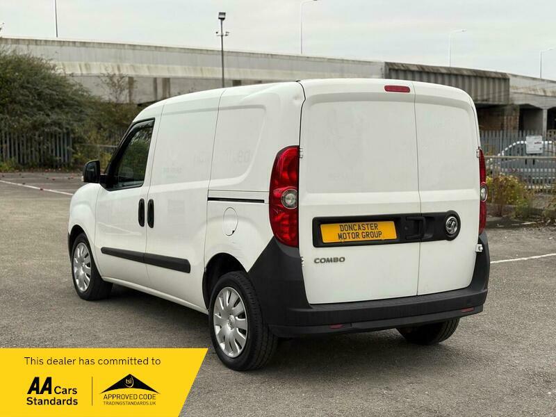 Used Vauxhall Combo 2014 for sale - 76270153: Photo 17