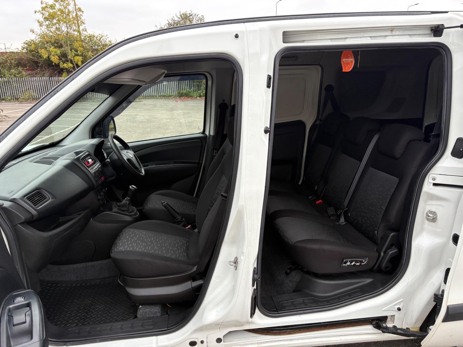 Used Vauxhall Combo 2014 for sale - 76270153: Photo 36