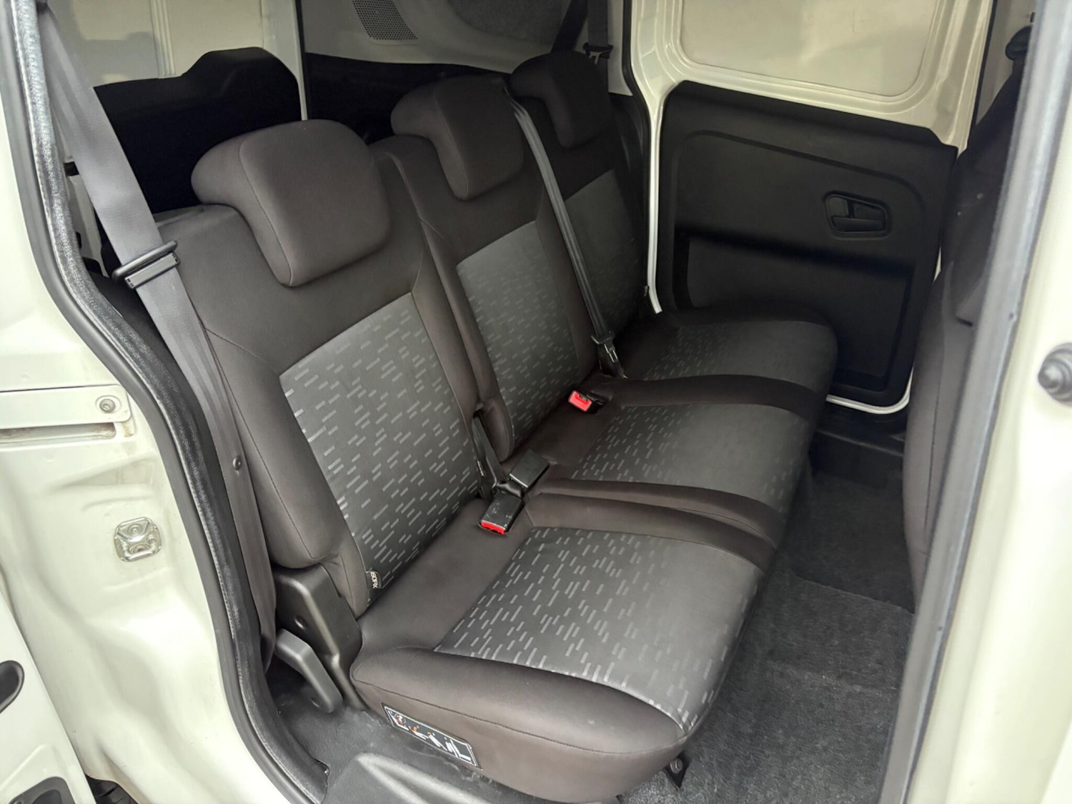 Used Vauxhall Combo 2014 for sale - 76270153: Photo 51