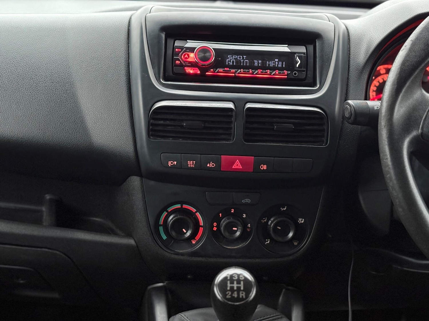 Used Vauxhall Combo 2014 for sale - 76270153: Photo 74