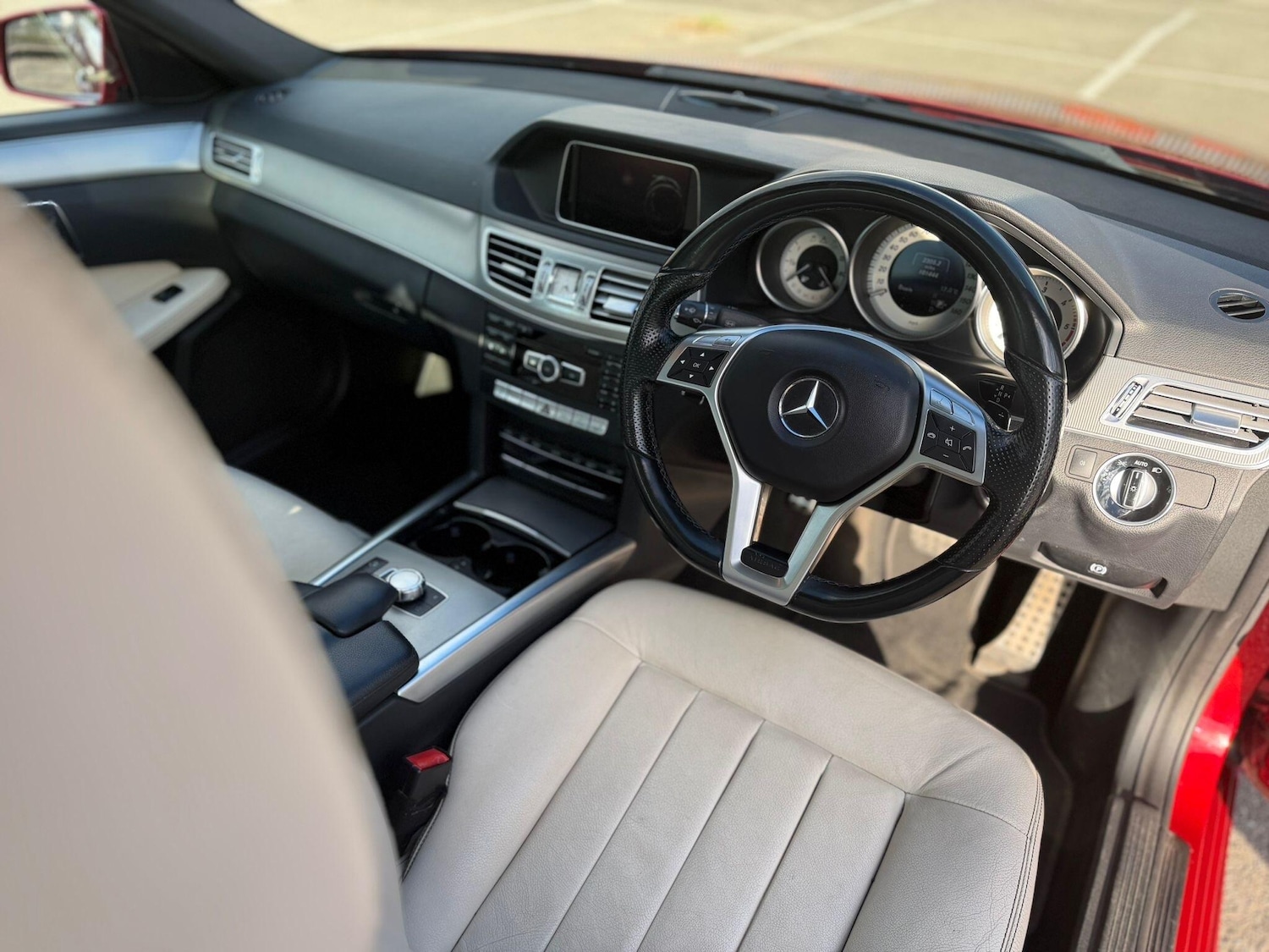 Used Mercedes-Benz E Class 2014 for sale - 78100934: Photo 3