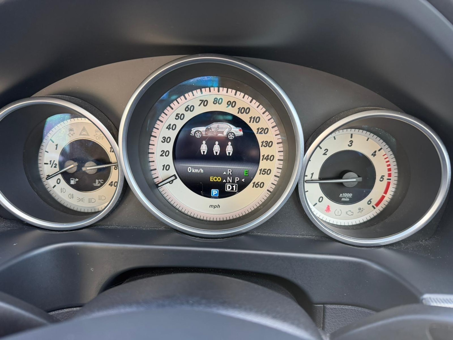 Used Mercedes-Benz E Class 2014 for sale - 78100934: Photo 34