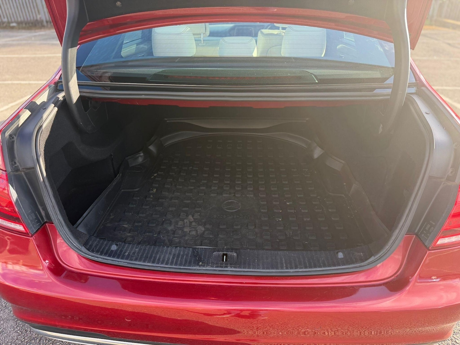 Used Mercedes-Benz E Class 2014 for sale - 78100934: Photo 36