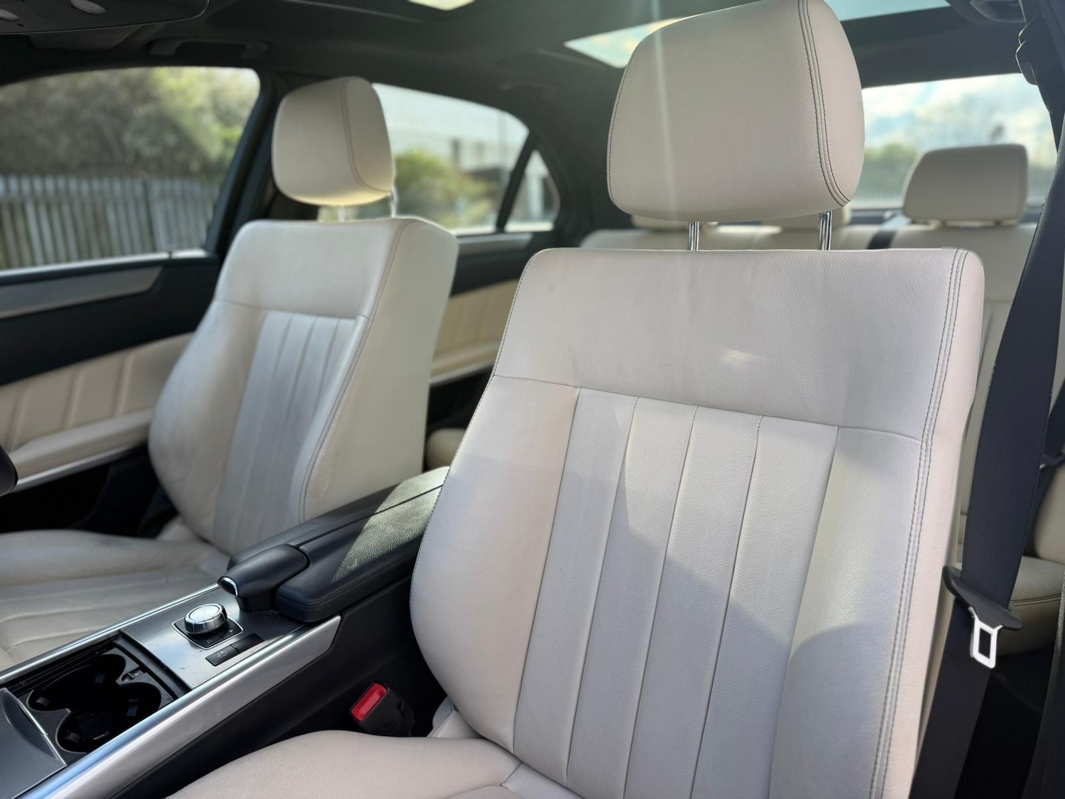 Used Mercedes-Benz E Class 2014 for sale - 78100934: Photo 41