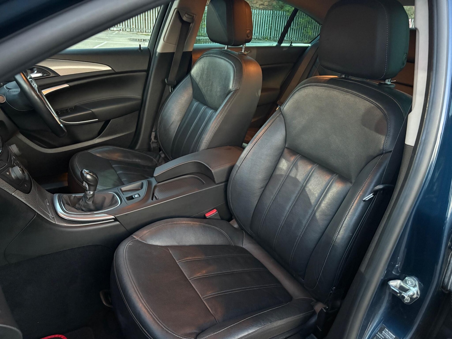 Used Vauxhall Insignia 2014 for sale - 76942712: Photo 2