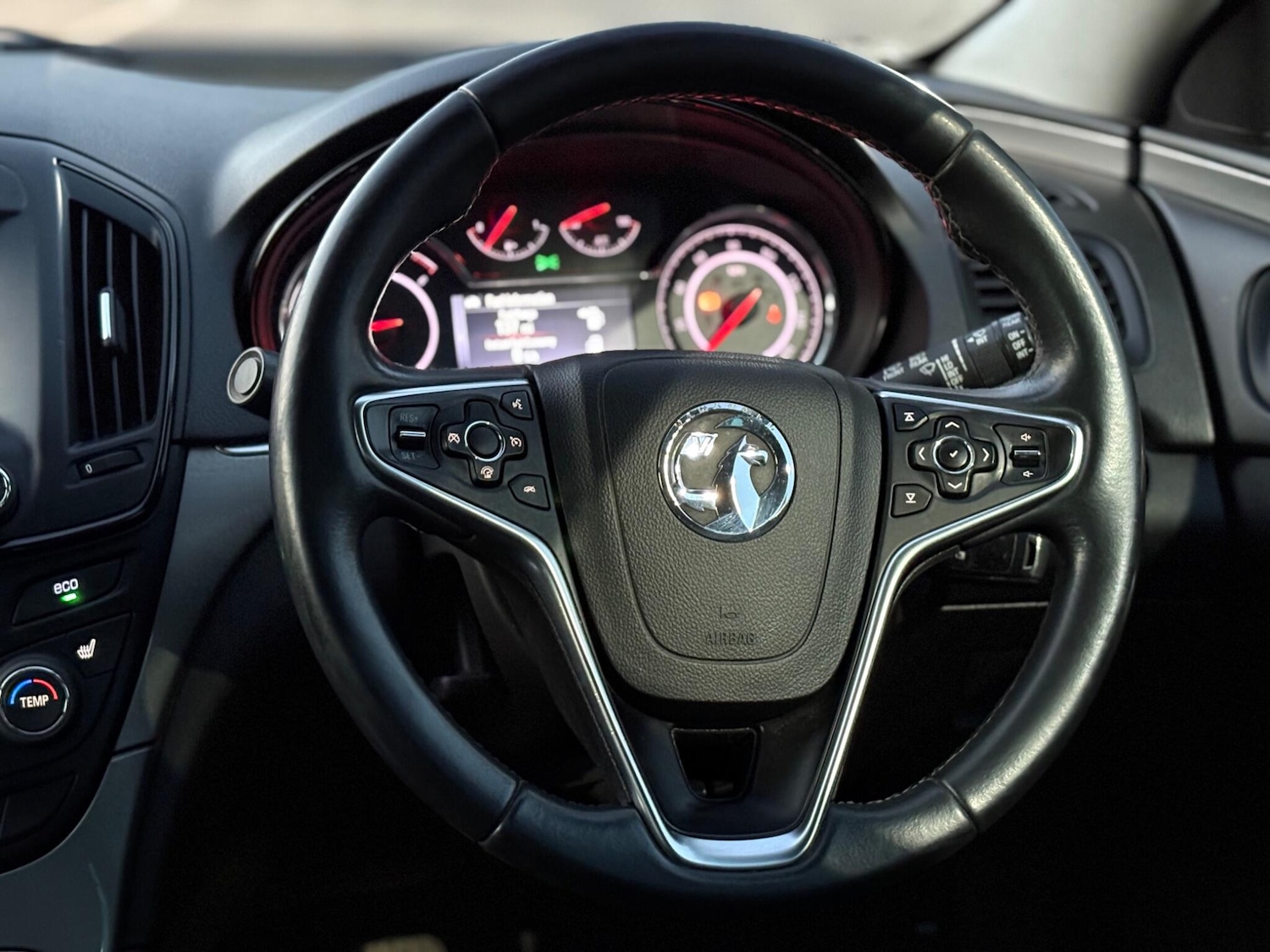 Used Vauxhall Insignia 2014 for sale - 76942712: Photo 24