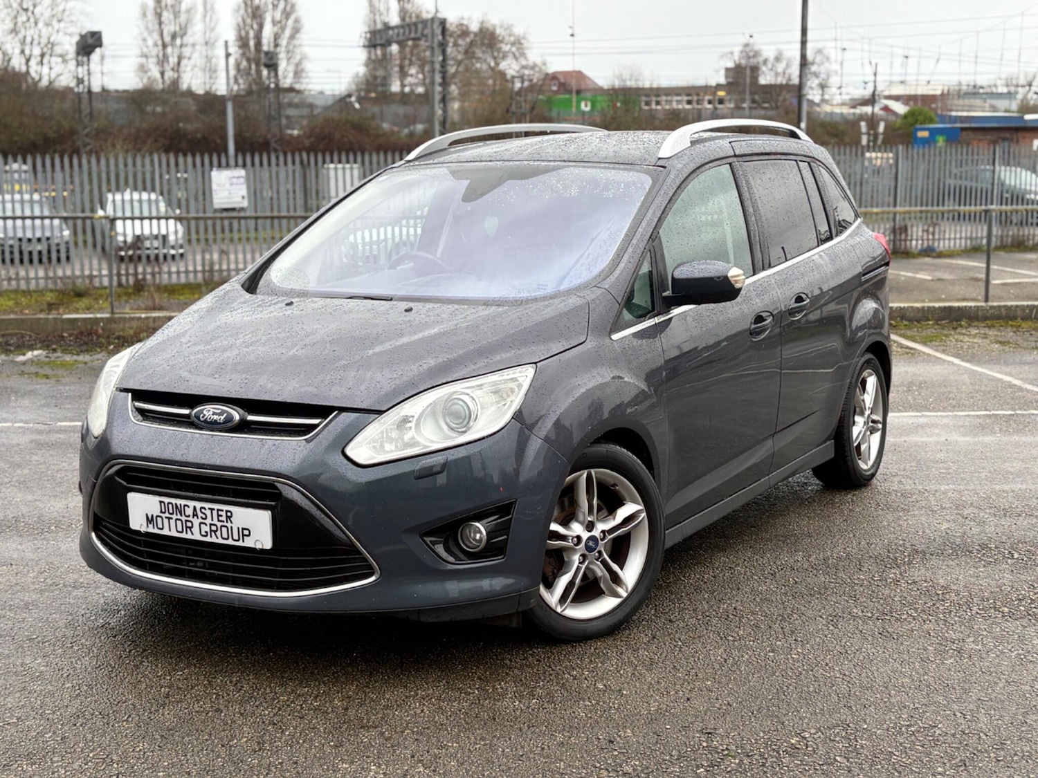 Used Ford Grand C-Max 2013 for sale - 77647054: Photo 3