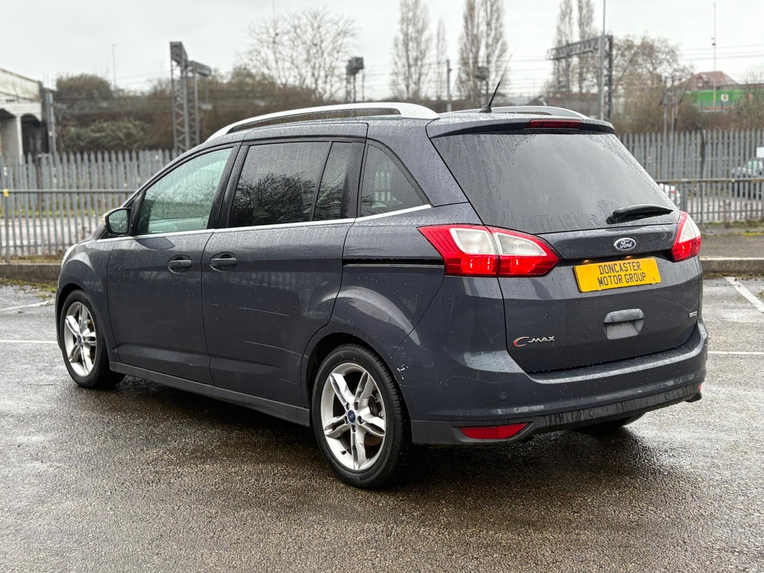 Used Ford Grand C-Max 2013 for sale - 77647054: Photo 4