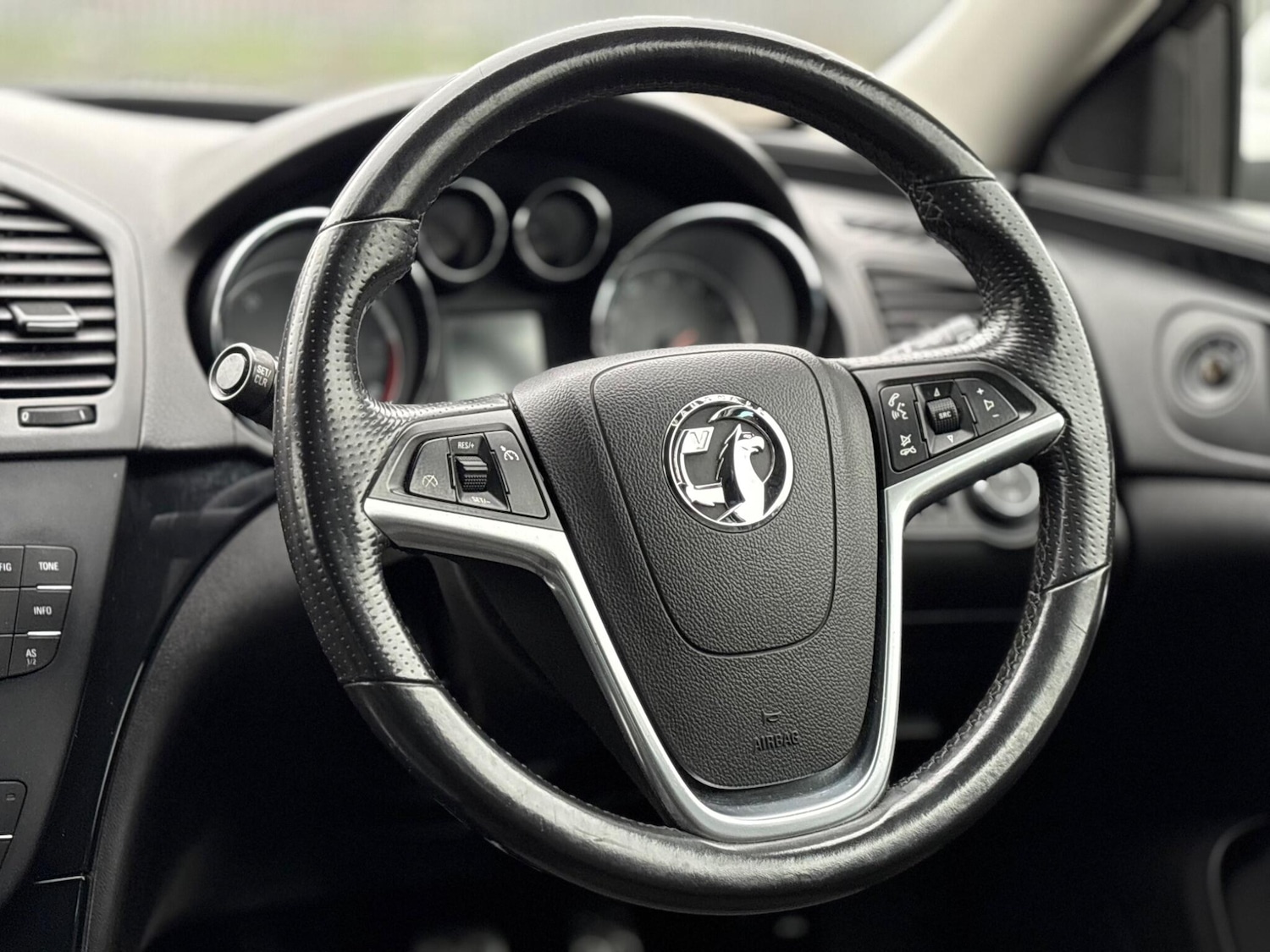 Used Vauxhall Insignia 2011 for sale - 78204303: Photo 54