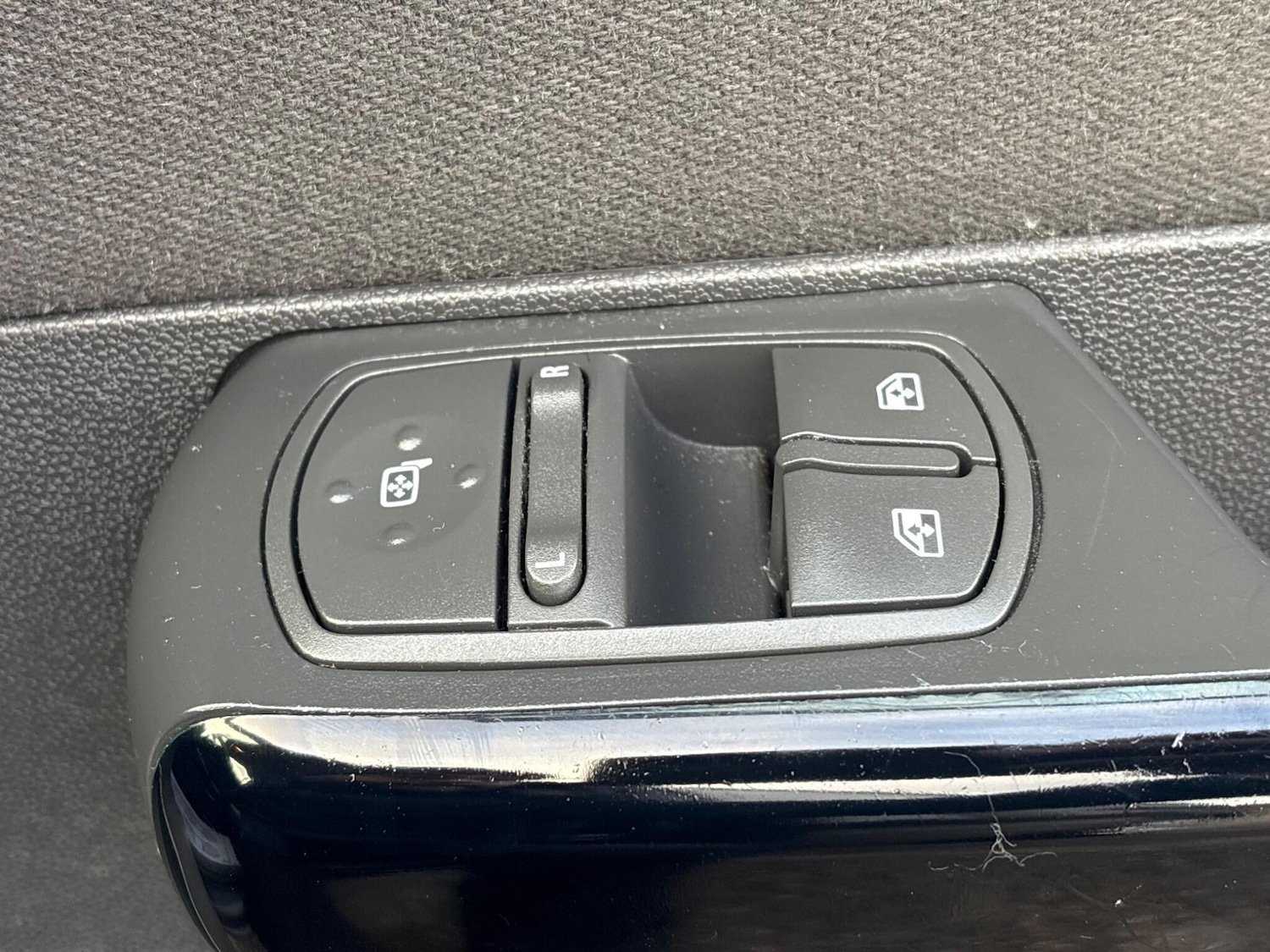 Used Vauxhall Corsa 2013 for sale - 76620378: Photo 22