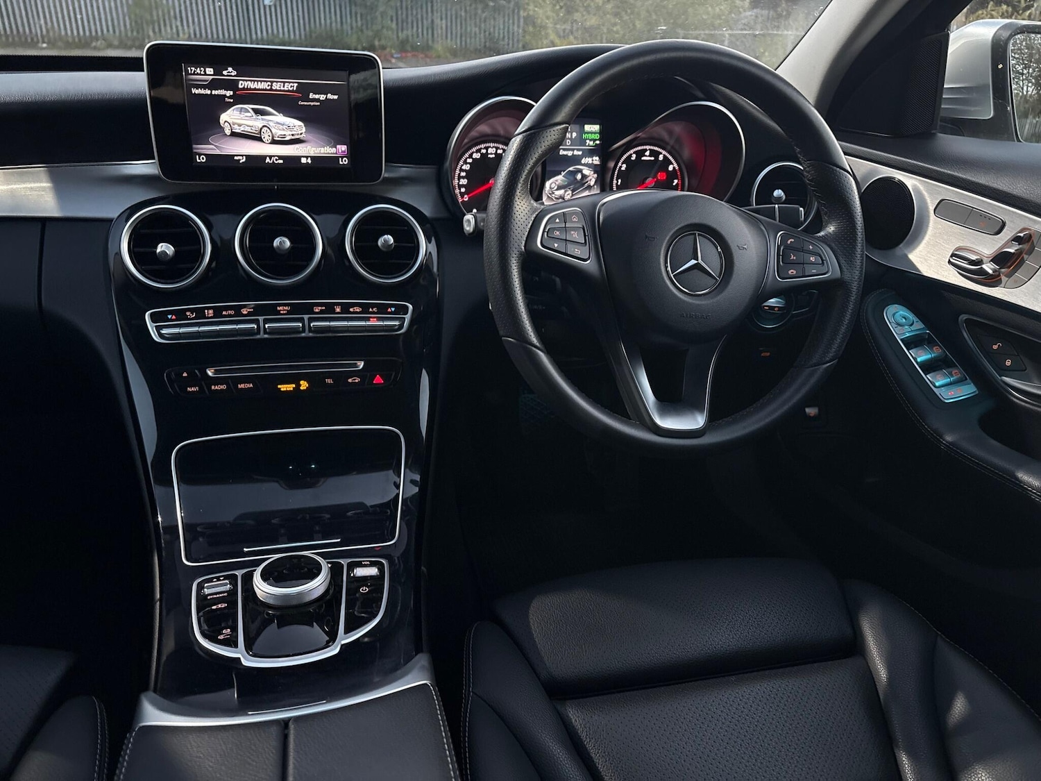 Used Mercedes-Benz C Class 2018 for sale - 76989521: Photo 11