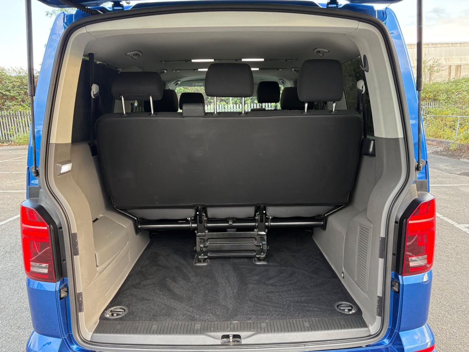 Used Volkswagen Transporter Shuttle 2020 for sale - 76988392: Photo 22